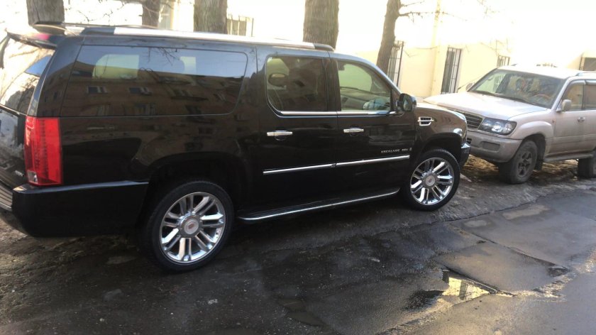 Cadillac Escalade r20
