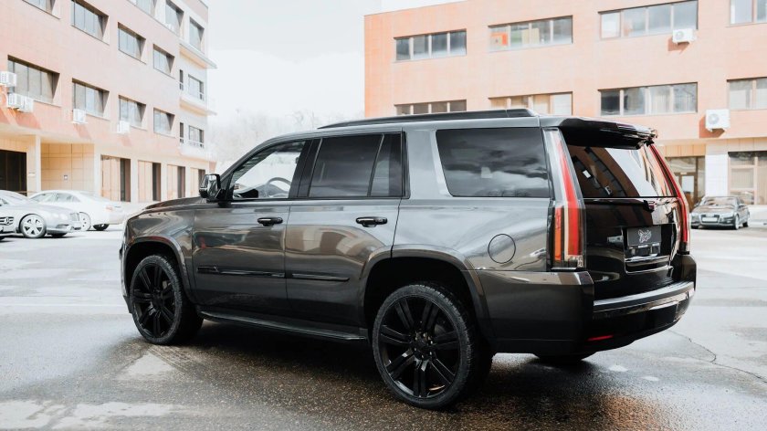 Cadillac Escalade r20