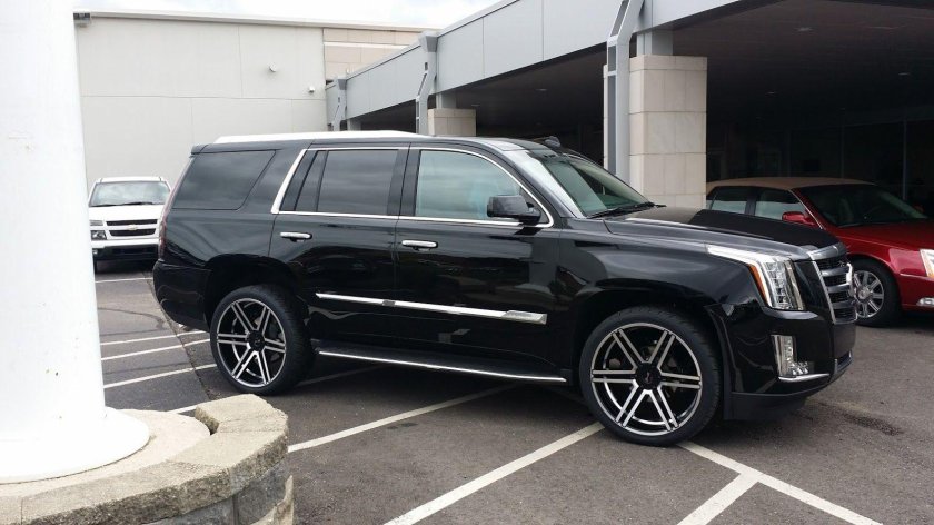 Cadillac Escalade 24 Wheels