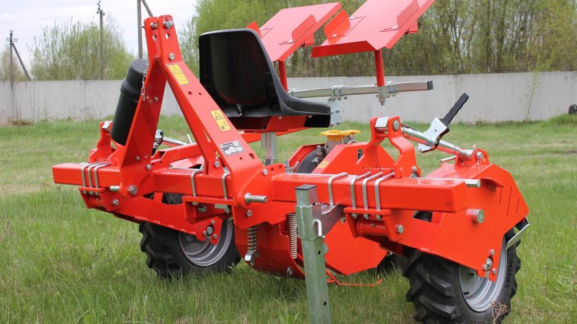 Лесопосадочная машина ЛМД-81