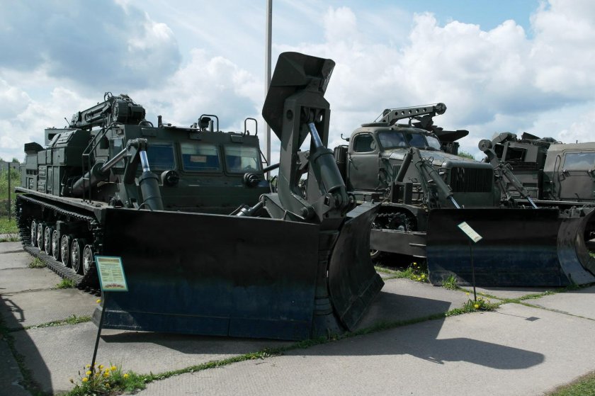 Путепрокладчик бат-2м