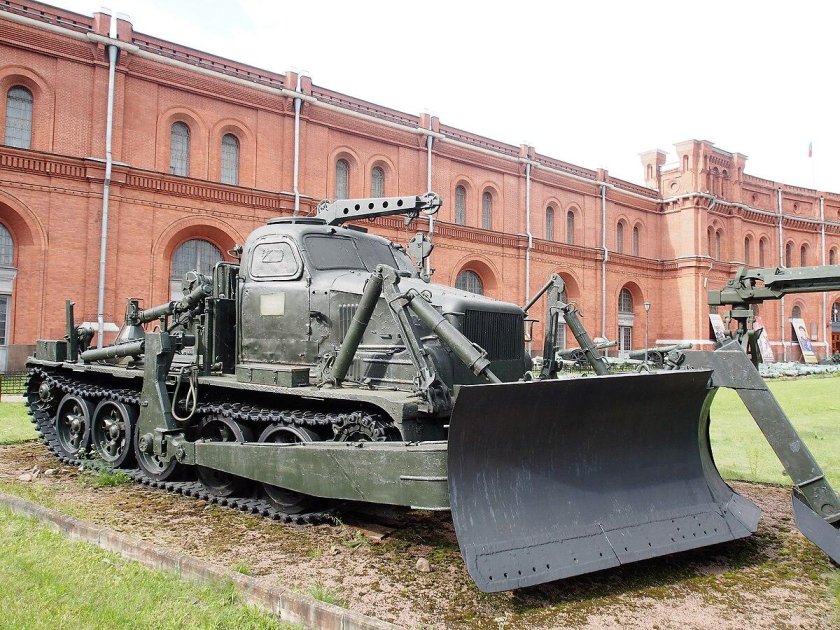 Бат военный путепрокладчик