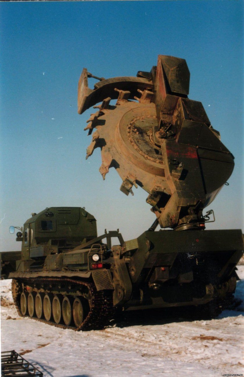 Траншейная машина БТМ-4м