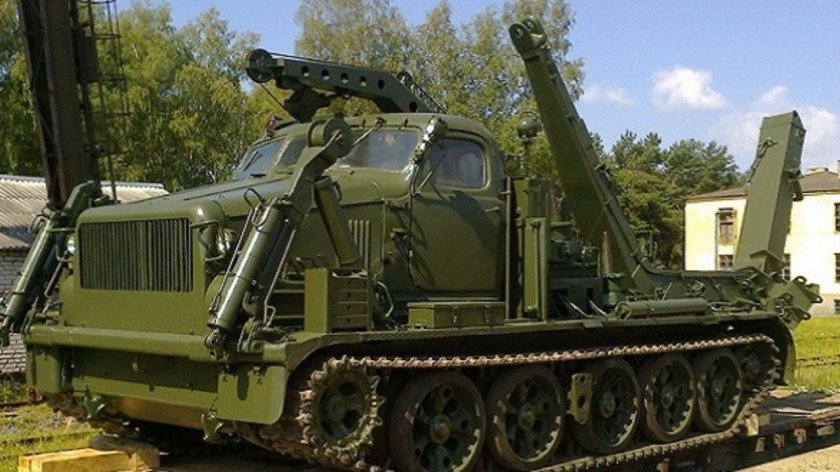 Военный тягач бат