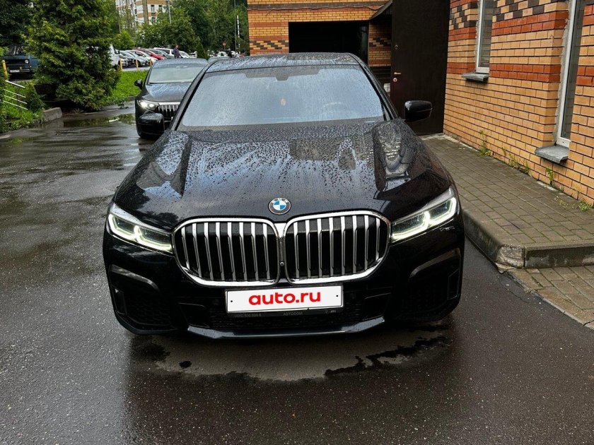 Бмв 7 серии 2021