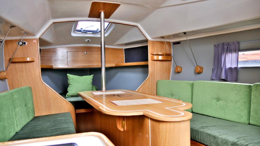 Антила 26 яхта