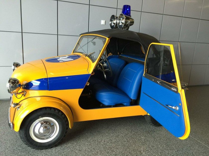 Автомобиль инвалидка СМЗ С-3а