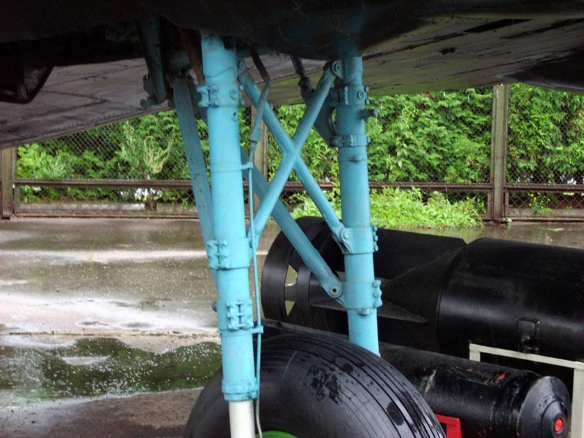 Стойка шасси ил-2