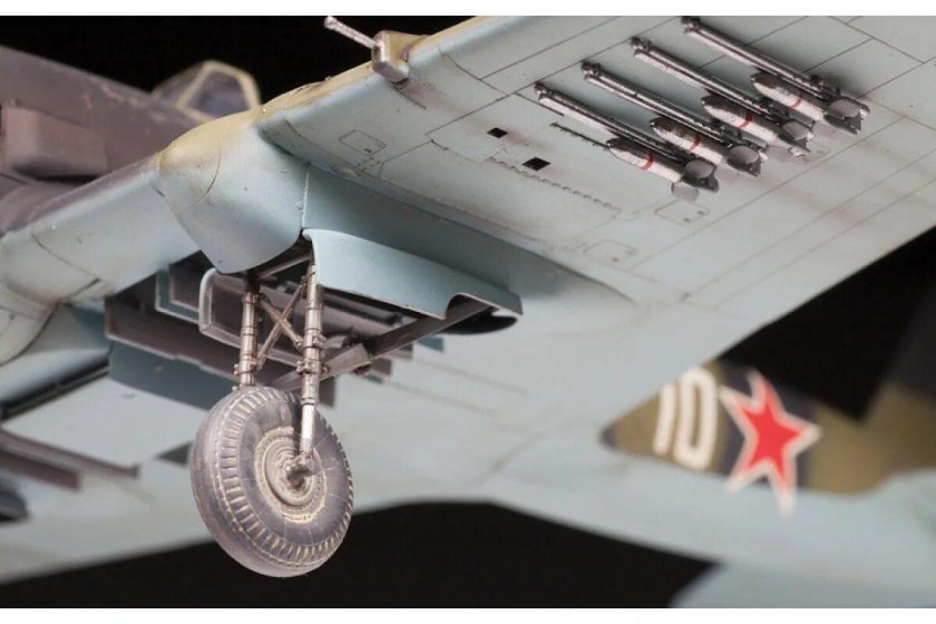 Звезда 4825 Советский Штурмовик ил-2
