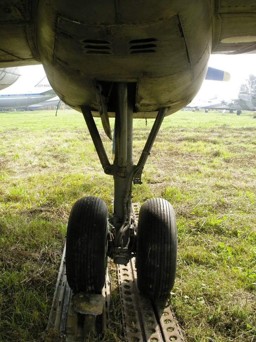 Ил 76 основная опора шасси