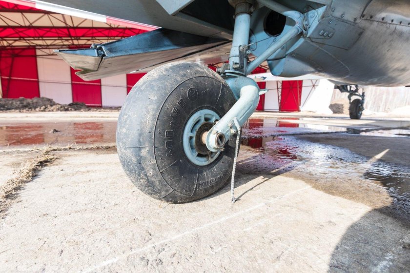 Ил 2 заднее шасси