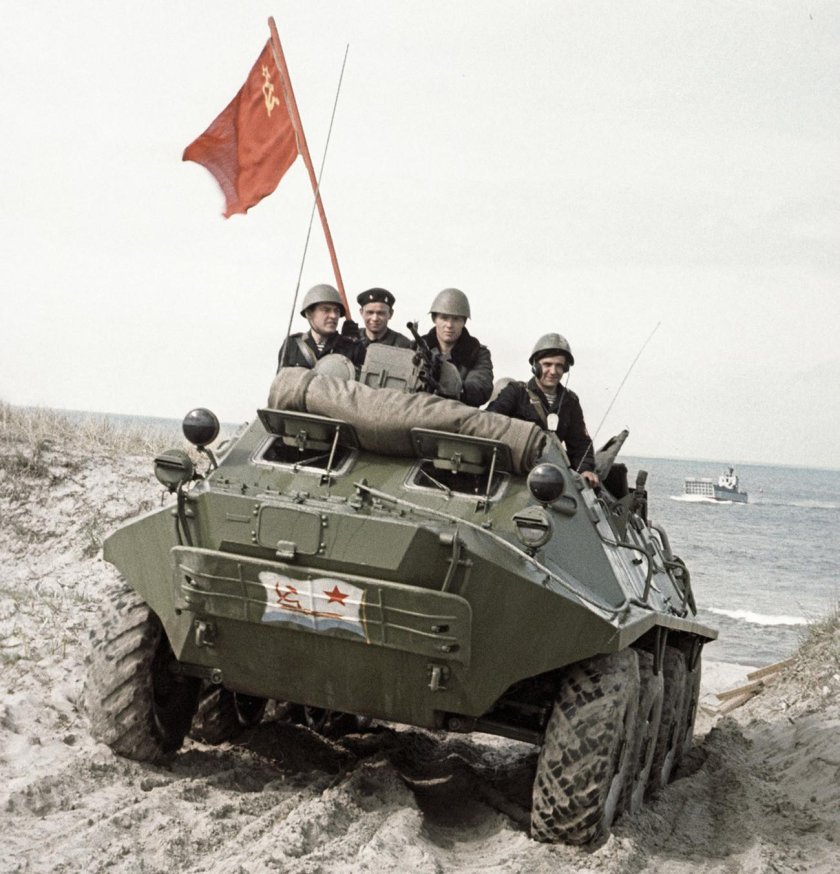 БТР-60 морская пехота