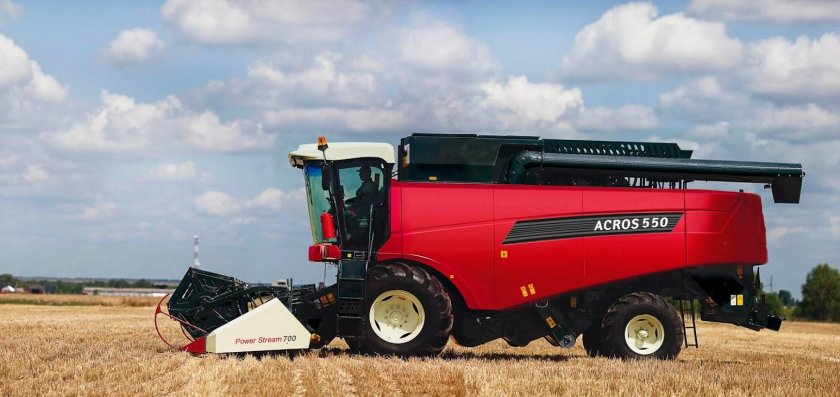 Зерноуборочный комбайн Акрос 530