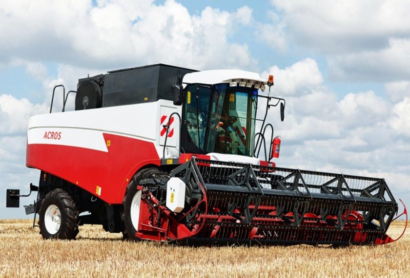 Зерноуборочный комбайн Акрос 550