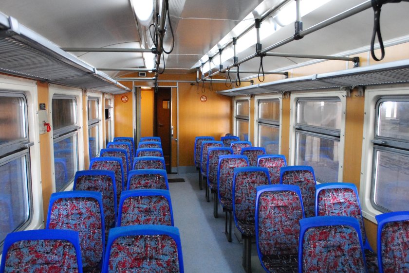 Электричка салон