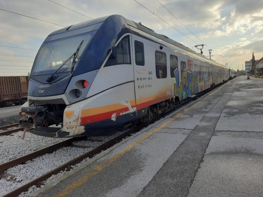 Скоростные поезда Испании тальго1