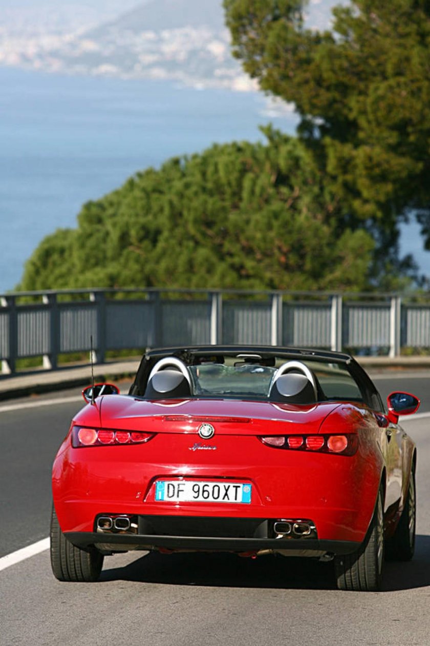 Alfa Romeo Spider