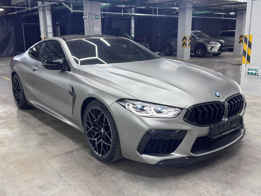 Bmw m8 серая