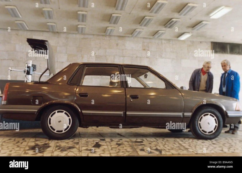 АЗЛК 2142 прототип