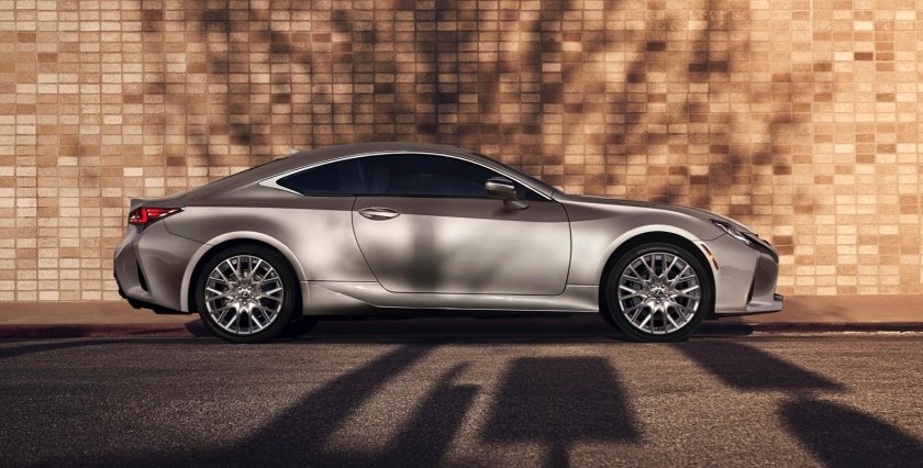 Lexus Coupe 2020