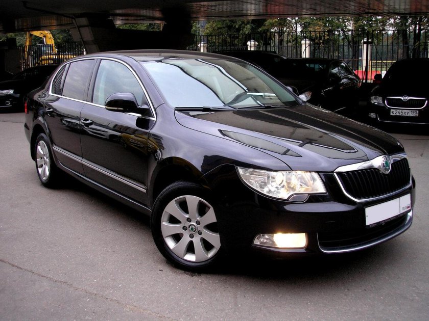 Skoda Superb черный 2012