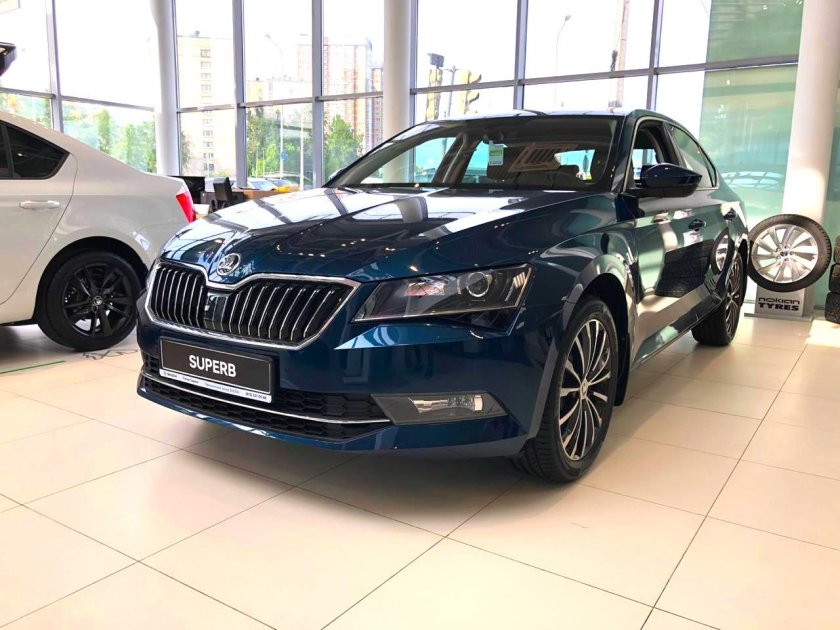 Сигма сервис Шкода Октавия 2019 Style Topaz коричневый