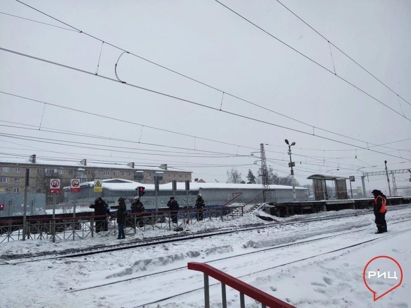 Поезда на станции Балабаново