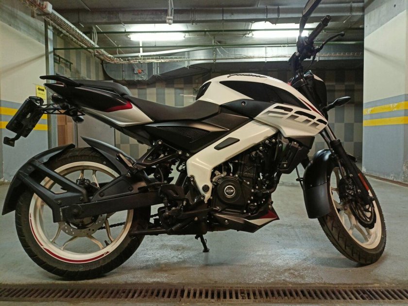 Мотоцикл bajaj pulsar ns 200