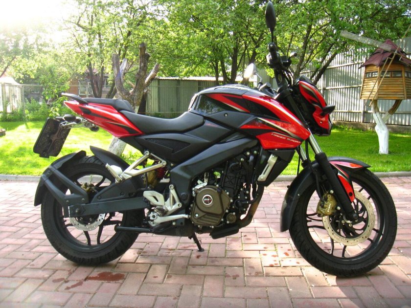 Bajaj Pulsar 200