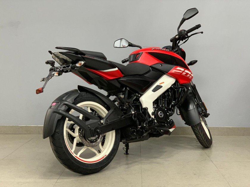 Bajaj Pulsar ns200 2021