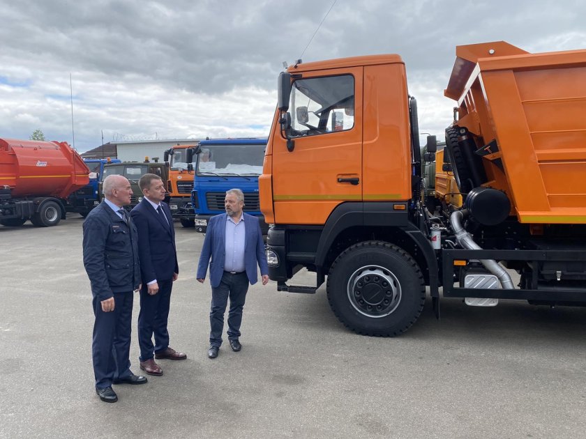 Прицеп МАЗ 857100