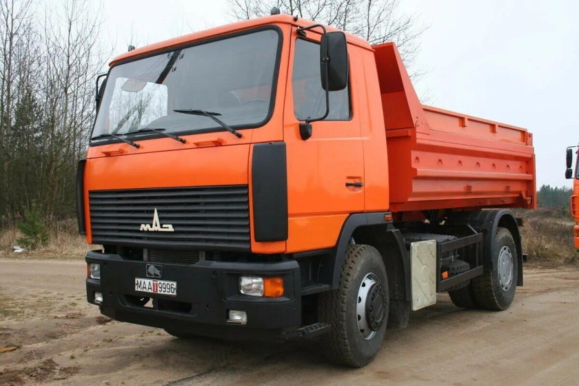 МАЗ-5550 самосвал