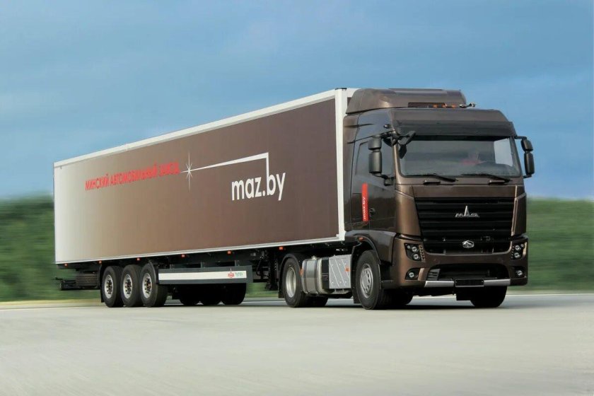 Новый тягач МАЗ 5440м9