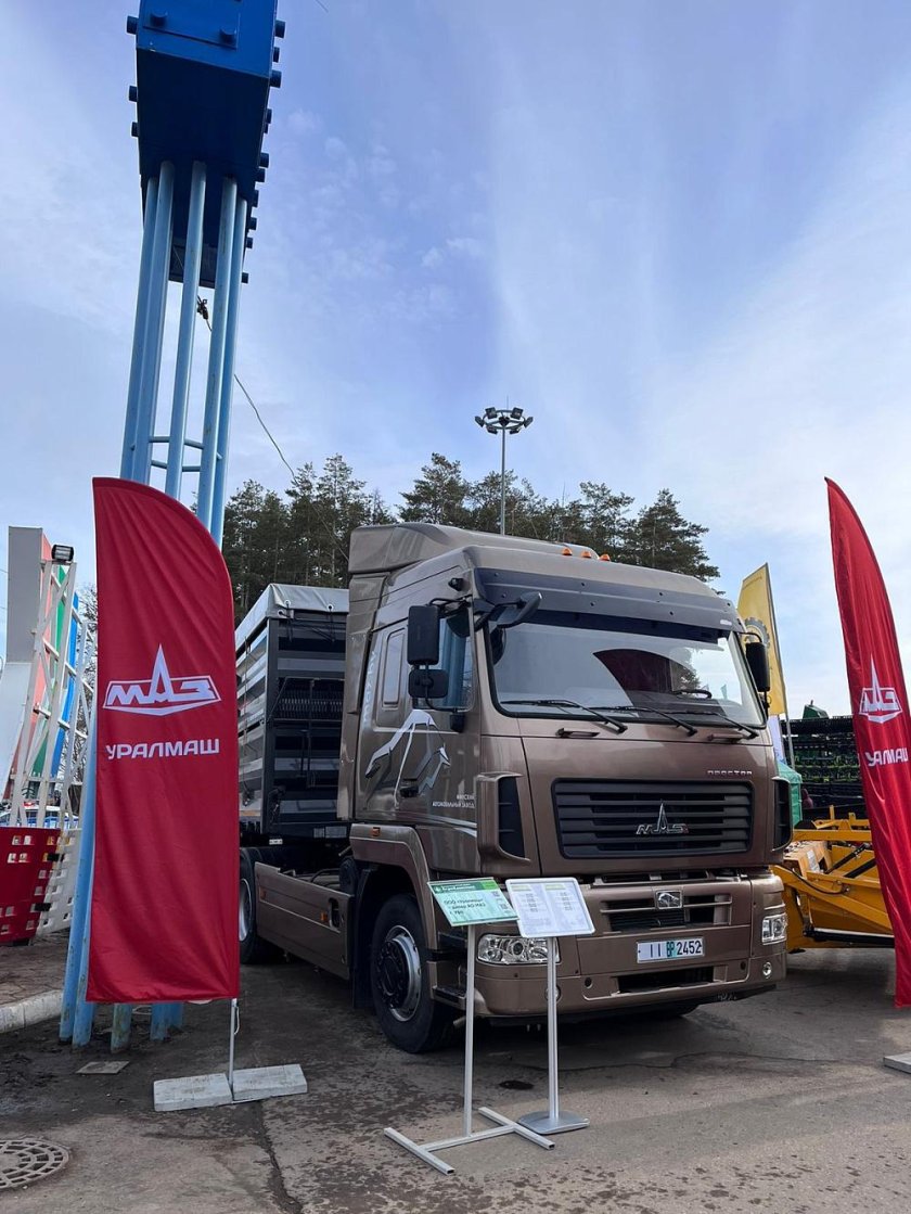 МАЗ 2022 года тягач