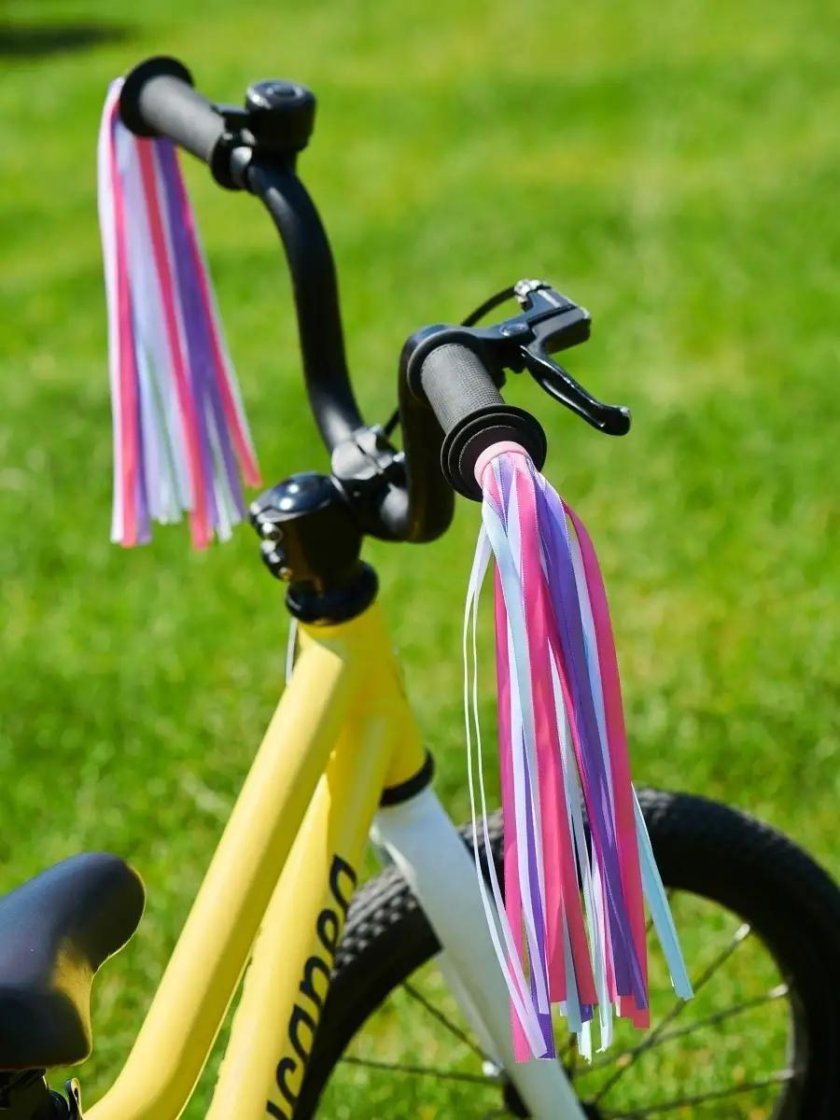 Велосипед с ленточками