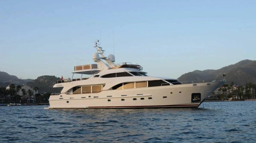 Benetti tradition 100