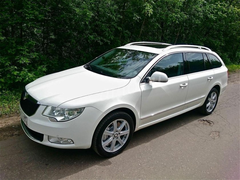 Skoda Superb 2012 универсал