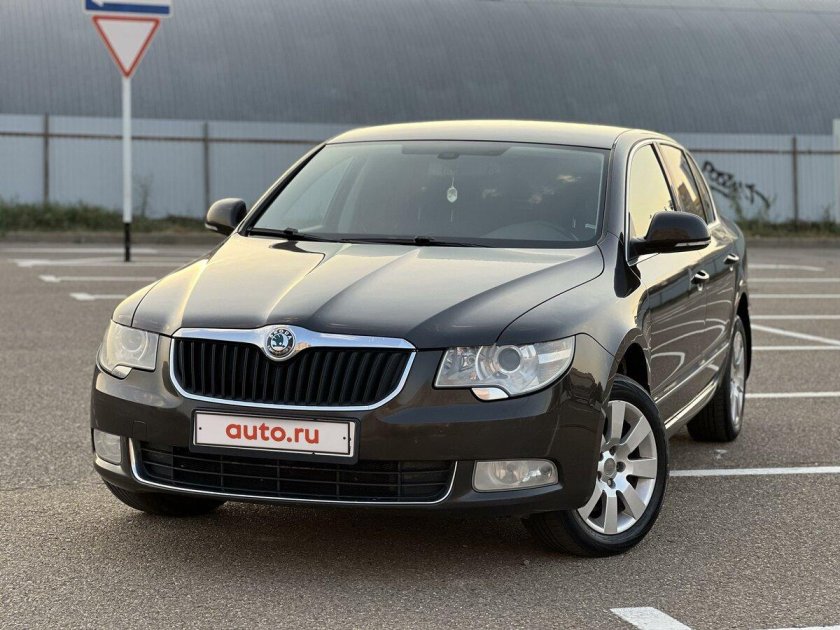 Шкода Суперб 2012 1.8