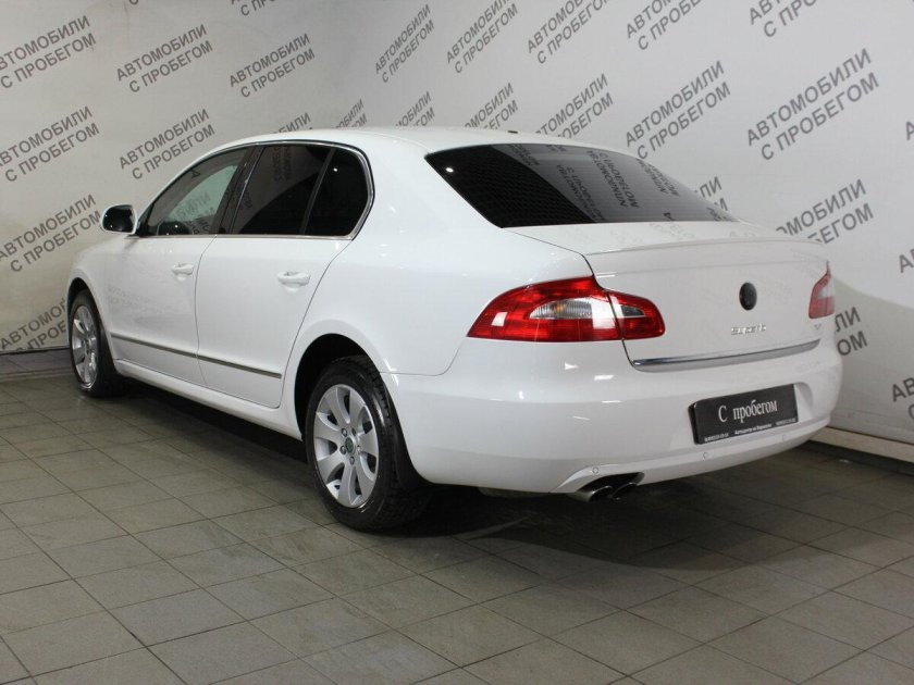 Skoda Superb 2012