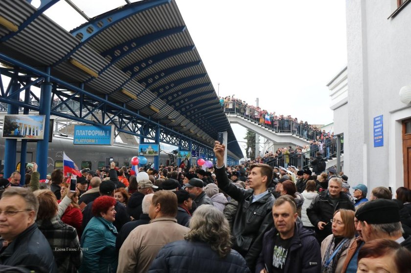 Первый поезд в Крым