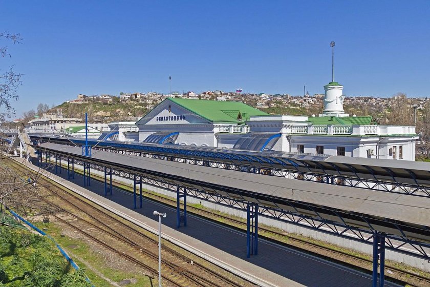 Севастопольский ж д вокзал