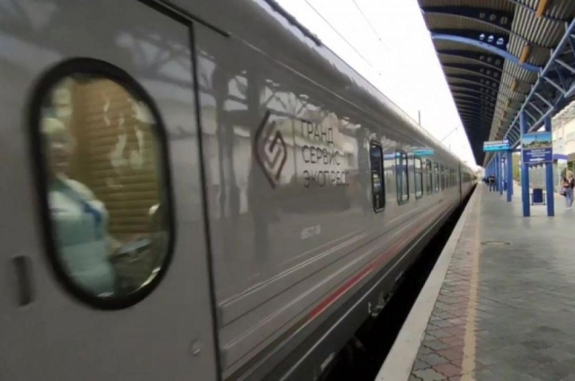 Крымский мост поезд Гранд сервис