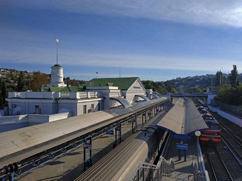 Железнодорожный вокзал Севастополь