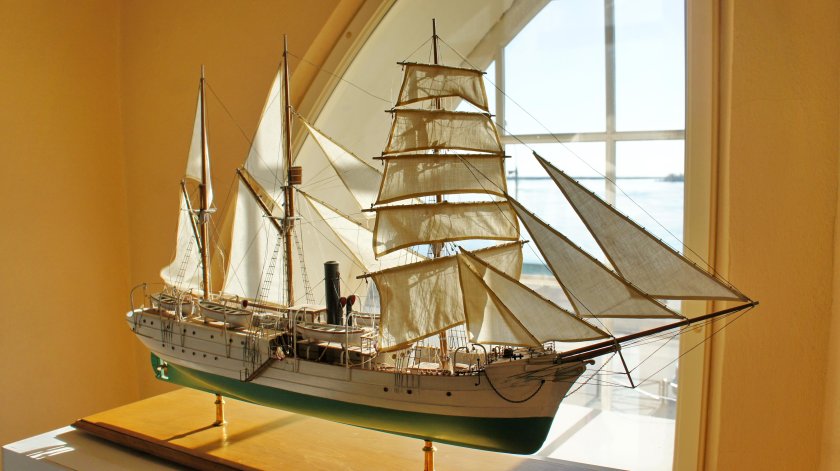 Шхуна Святая Анна Брусилов