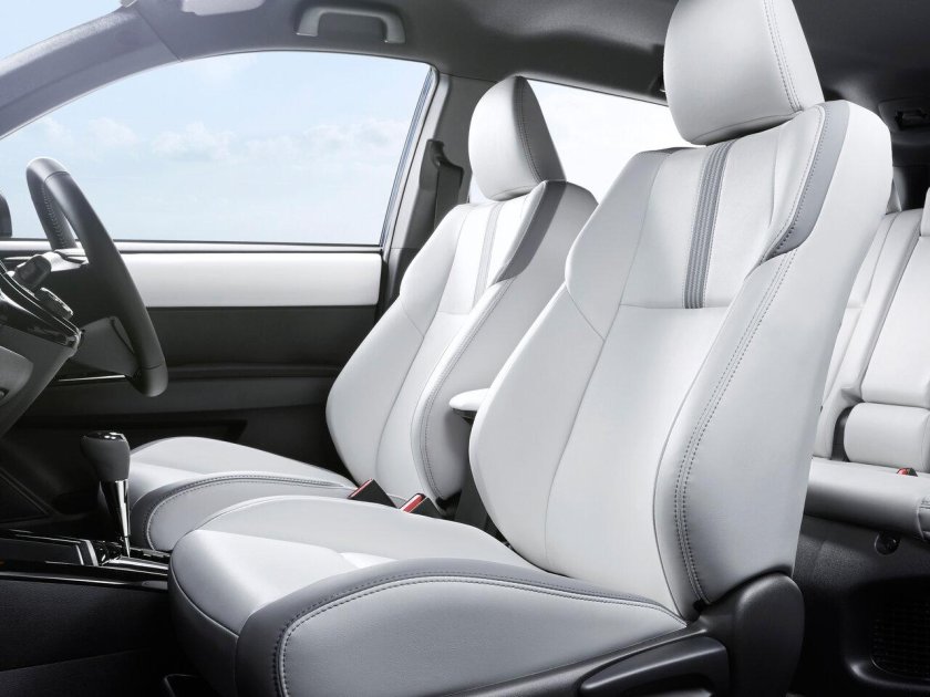 Toyota Fielder 2017 салон