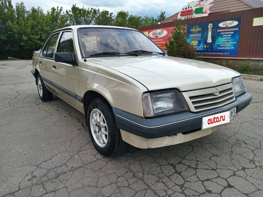 Опель аскона 1.6 1987 хэтчбек