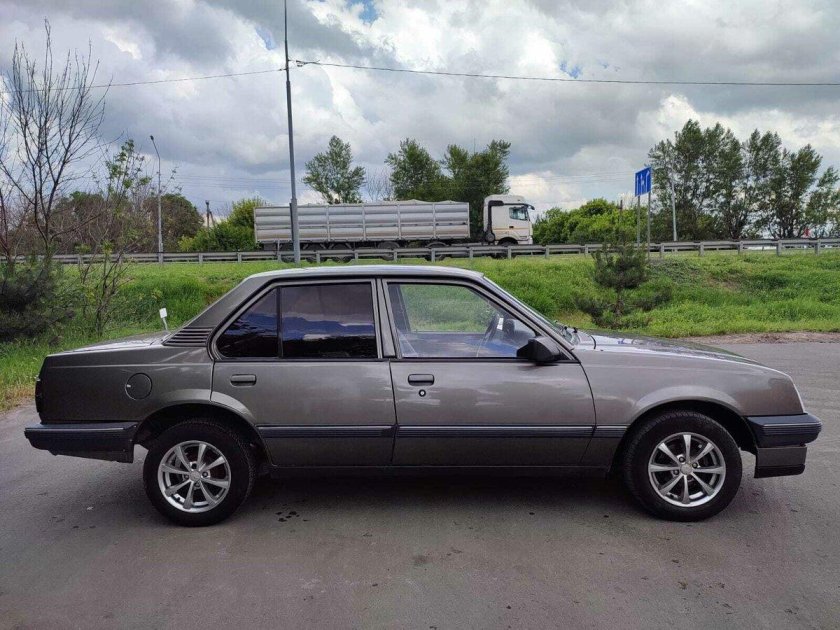 Опель аскона 1986