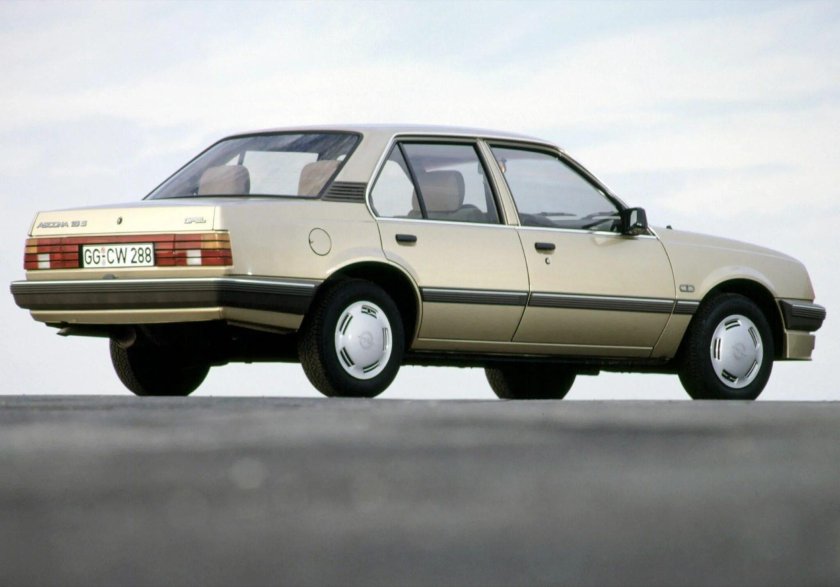 Опель Аскона 1990