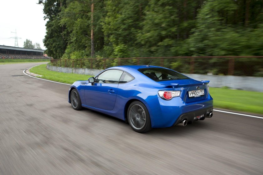 Субару брз 2012