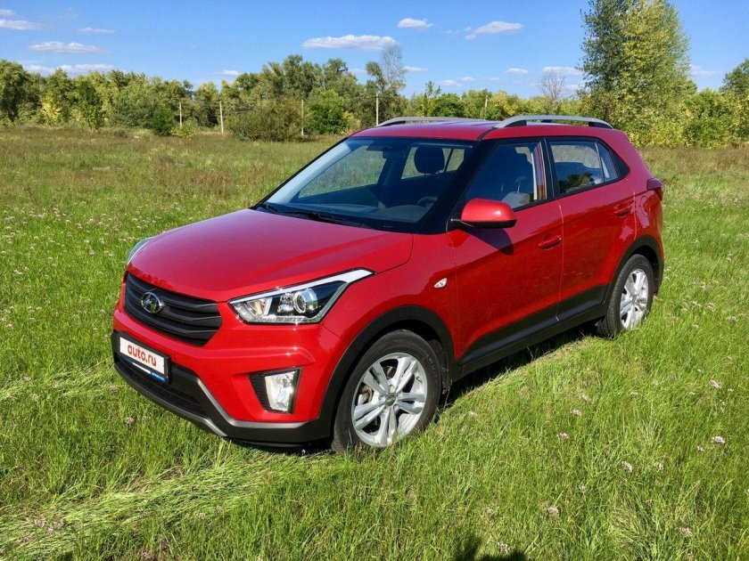 Hyundai Creta красная